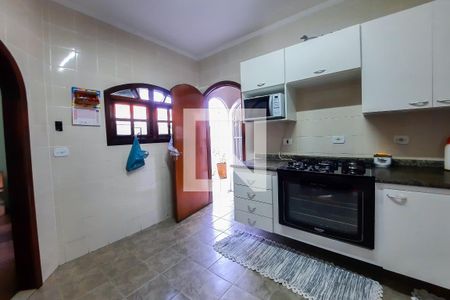 Casa à venda com 215m², 4 quartos e 3 vagas Casa à venda com 215m², 4 quartos e 3 vagasCozinha