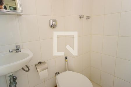 Apartamento à venda com 190m², 3 quartos e 4 vagas Apartamento à venda com 190m², 3 quartos e 4 vagasBanheiro de Serviço