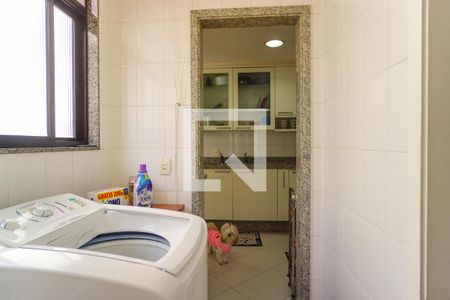Apartamento à venda com 190m², 3 quartos e 4 vagas Apartamento à venda com 190m², 3 quartos e 4 vagasÁrea de Serviço