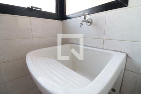 Apartamento à venda com 101m², 3 quartos e 2 vagasÁrea de Serviço - tanque