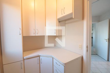 Apartamento à venda com 101m², 3 quartos e 2 vagasQuarto de Serviço