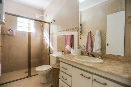 Casa à venda com 260m², 3 quartos e 2 vagas Casa à venda com 260m², 3 quartos e 2 vagasBanheiro Suite