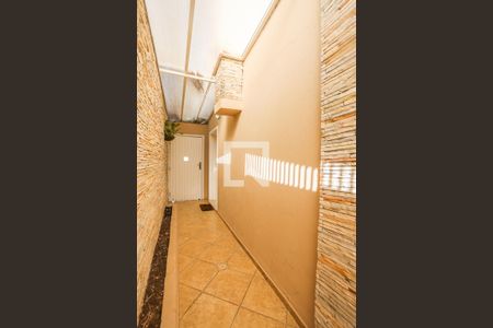 Casa à venda com 260m², 3 quartos e 2 vagas Casa à venda com 260m², 3 quartos e 2 vagasEntrada