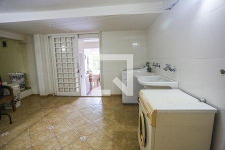 Casa à venda com 260m², 3 quartos e 2 vagas Casa à venda com 260m², 3 quartos e 2 vagasArea de Serviço