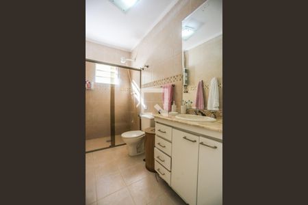 Casa à venda com 260m², 3 quartos e 2 vagas Casa à venda com 260m², 3 quartos e 2 vagasBanheiro Suite