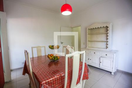 Casa à venda com 260m², 3 quartos e 2 vagas Casa à venda com 260m², 3 quartos e 2 vagasSala de Almoço