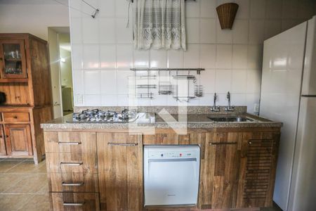 Casa à venda com 260m², 3 quartos e 2 vagas Casa à venda com 260m², 3 quartos e 2 vagasQuintal com Churrasqueira