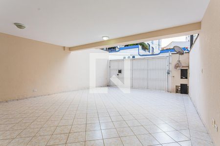 Casa à venda com 250m², 3 quartos e 5 vagas Casa à venda com 250m², 3 quartos e 5 vagasGaragem