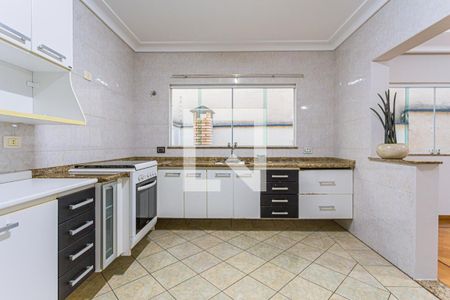 Casa à venda com 250m², 3 quartos e 5 vagas Casa à venda com 250m², 3 quartos e 5 vagasCozinha