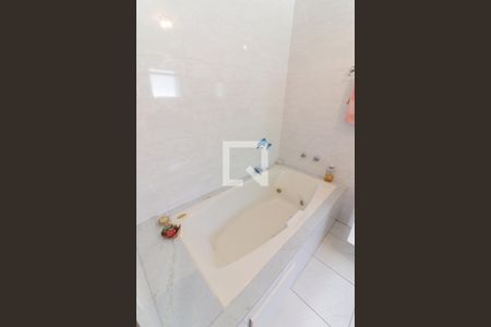 Casa à venda com 195m², 3 quartos e 4 vagas Casa à venda com 195m², 3 quartos e 4 vagasSuite 3