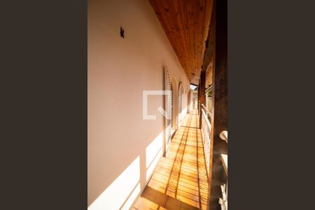 Casa à venda com 1000m², 13 quartos e 4 vagasSacada das suítes 05 e 06 e Quarto 03