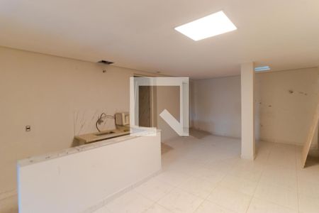 Casa à venda com 1000m², 13 quartos e 4 vagasporão