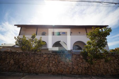 Casa à venda com 1000m², 13 quartos e 4 vagasFachada