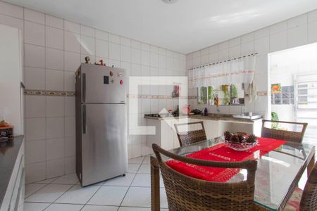 Casa à venda com 90m², 3 quartos e sem vaga Casa à venda com 90m², 3 quartos e sem vagaCasa 2 Cozinha