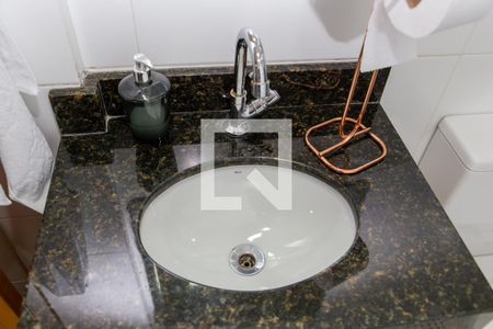 Casa à venda com 380m², 3 quartos e 2 vagasDetalhe banheiro