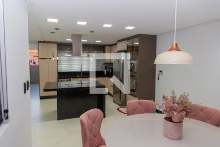 Casa à venda com 380m², 3 quartos e 2 vagasCozinha