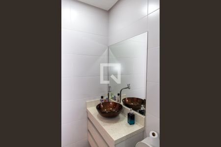 Casa à venda com 380m², 3 quartos e 2 vagasBanheiro da Suíte 3