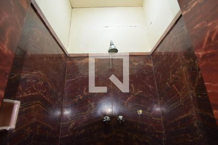 Apartamento à venda com 215m², 4 quartos e 1 vaga Apartamento à venda com 215m², 4 quartos e 1 vagaBanheiro 2