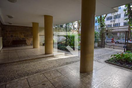 Apartamento à venda com 215m², 4 quartos e 1 vaga Apartamento à venda com 215m², 4 quartos e 1 vagaÁrea comum