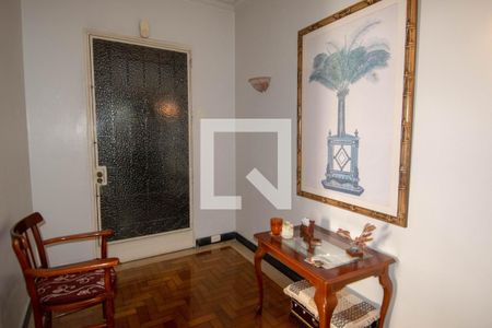 Apartamento à venda com 215m², 4 quartos e 1 vaga Apartamento à venda com 215m², 4 quartos e 1 vagaHall de Entrada