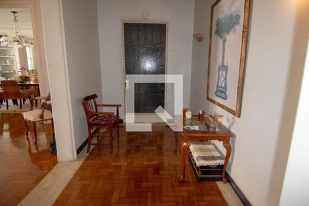 Apartamento à venda com 215m², 4 quartos e 1 vaga Apartamento à venda com 215m², 4 quartos e 1 vagaHall de Entrada