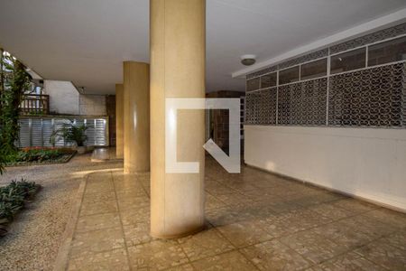 Apartamento à venda com 215m², 4 quartos e 1 vaga Apartamento à venda com 215m², 4 quartos e 1 vagaÁrea comum