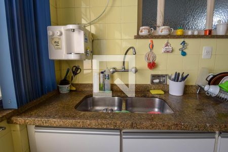 Apartamento à venda com 215m², 4 quartos e 1 vaga Apartamento à venda com 215m², 4 quartos e 1 vagaCozinha