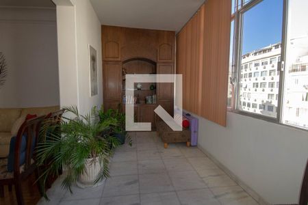 Apartamento à venda com 215m², 4 quartos e 1 vaga Apartamento à venda com 215m², 4 quartos e 1 vagaVaranda da Sala