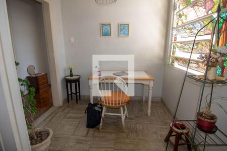 Apartamento à venda com 215m², 4 quartos e 1 vaga Apartamento à venda com 215m², 4 quartos e 1 vagaQuarto de Escritório