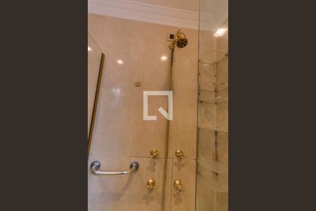 Apartamento à venda com 224m², 3 quartos e 2 vagas Apartamento à venda com 224m², 3 quartos e 2 vagasBanheiro da Suíte