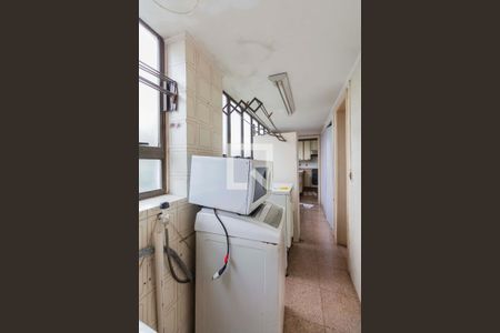 Apartamento à venda com 224m², 3 quartos e 2 vagas Apartamento à venda com 224m², 3 quartos e 2 vagasLavanderia