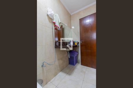 Casa à venda com 300m², 3 quartos e 6 vagas Casa à venda com 300m², 3 quartos e 6 vagasBanheiro Suíte 2