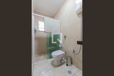 Casa à venda com 300m², 3 quartos e 6 vagas Casa à venda com 300m², 3 quartos e 6 vagasBanheiro Suíte 2