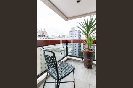 Apartamento à venda com 150m², 3 quartos e 2 vagas Apartamento à venda com 150m², 3 quartos e 2 vagasVaranda