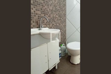 Casa à venda com 250m², 3 quartos e 6 vagas Casa à venda com 250m², 3 quartos e 6 vagasBanheiro 2