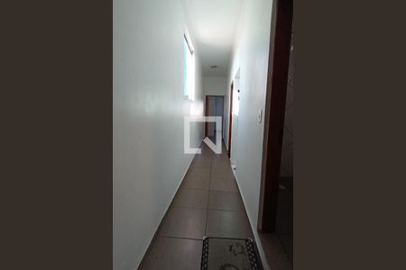 Casa à venda com 250m², 3 quartos e 6 vagas Casa à venda com 250m², 3 quartos e 6 vagasCorredor Quartos