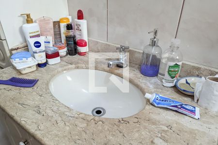 Casa à venda com 253m², 3 quartos e 2 vagas Casa à venda com 253m², 3 quartos e 2 vagasBanheiro da suíte 2