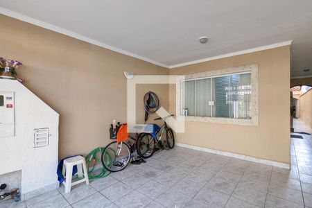 Casa à venda com 253m², 3 quartos e 2 vagas Casa à venda com 253m², 3 quartos e 2 vagasGaragem