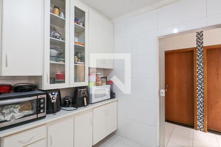 Casa à venda com 253m², 3 quartos e 2 vagas Casa à venda com 253m², 3 quartos e 2 vagasCozinha