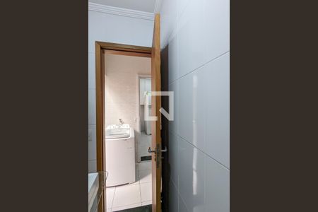 Casa à venda com 253m², 3 quartos e 2 vagas Casa à venda com 253m², 3 quartos e 2 vagasBanheiro de serviço