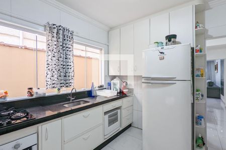 Casa à venda com 253m², 3 quartos e 2 vagas Casa à venda com 253m², 3 quartos e 2 vagasCozinha