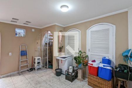 Casa à venda com 253m², 3 quartos e 2 vagas Casa à venda com 253m², 3 quartos e 2 vagasSalão