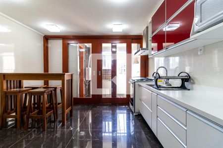 Apartamento à venda com 117m², 4 quartos e 2 vagas Apartamento à venda com 117m², 4 quartos e 2 vagasCozinha