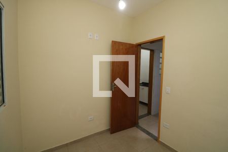 Quarto 2 de apartamento para alugar com 2 quartos, 30m² em Jardim Santa Teresinha, São Paulo