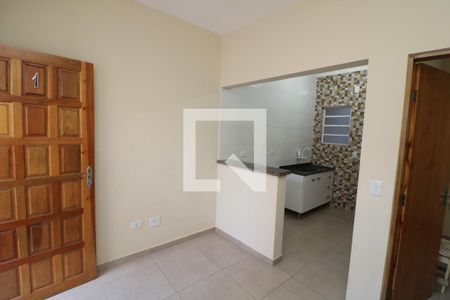 Sala de apartamento para alugar com 2 quartos, 30m² em Jardim Santa Teresinha, São Paulo