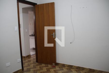 Dormitório 2 de apartamento para alugar com 2 quartos, 50m² em Jardim Redil, São Paulo