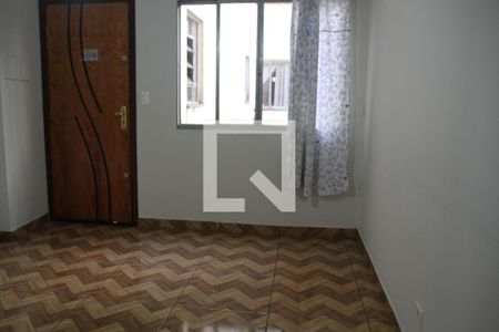 Sala de apartamento para alugar com 2 quartos, 50m² em Jardim Redil, São Paulo