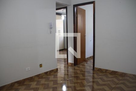 Sala de apartamento para alugar com 2 quartos, 50m² em Jardim Redil, São Paulo
