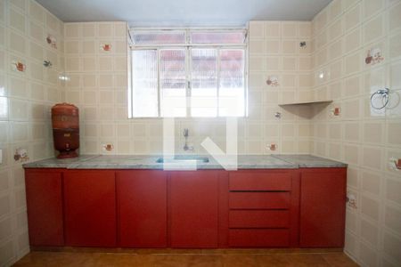 Casa à venda com 300m², 3 quartos e 3 vagas Casa à venda com 300m², 3 quartos e 3 vagasCozinha - Armários