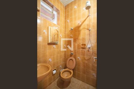 Casa à venda com 300m², 3 quartos e 3 vagas Casa à venda com 300m², 3 quartos e 3 vagasBanheiro 1